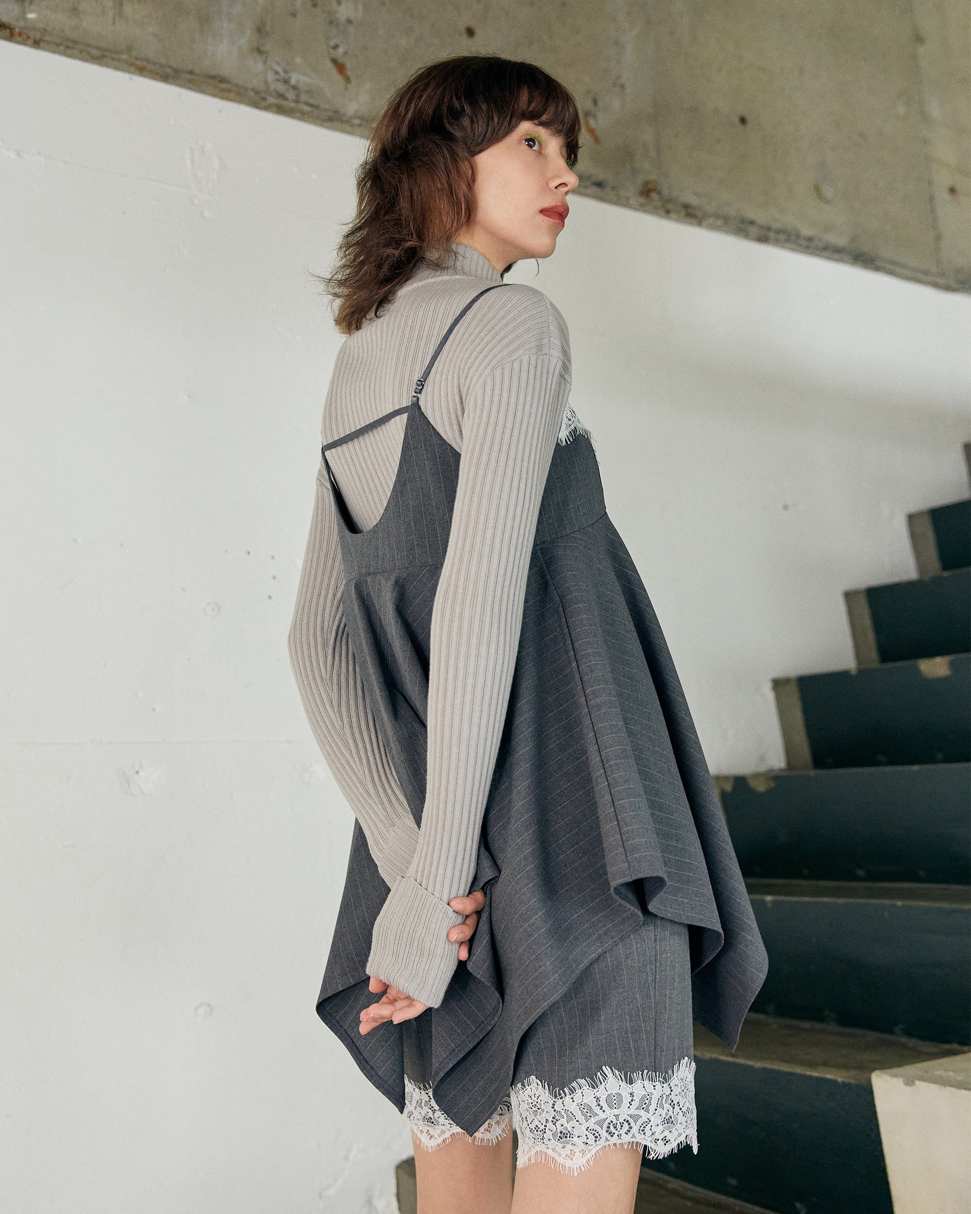 Handkerchief hem lace cami tunic