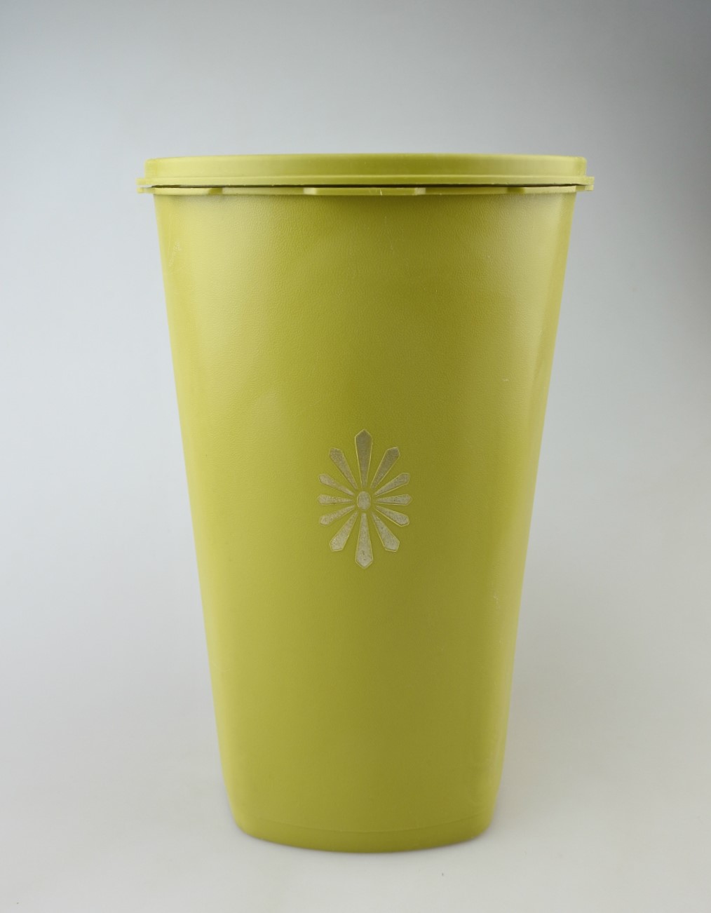 ビンテージ】日本製Tupperware（タッパーウェア） マキシクイーン