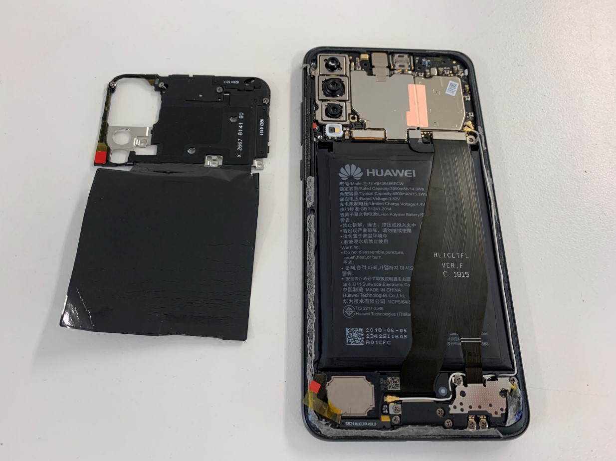 HUAWEI P20Proバッテリー交換値段が8800円と安い！膨張により背面