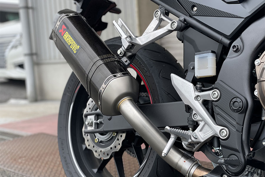 AKRAPOVIC】HONDA CBR400R 22年モデル用アクラポビッチJMCAマフラーの