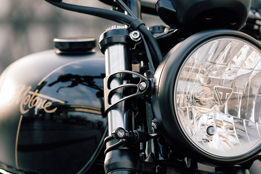 Motone】アルミ削り出し製ショートヘッドライトステーが発売中