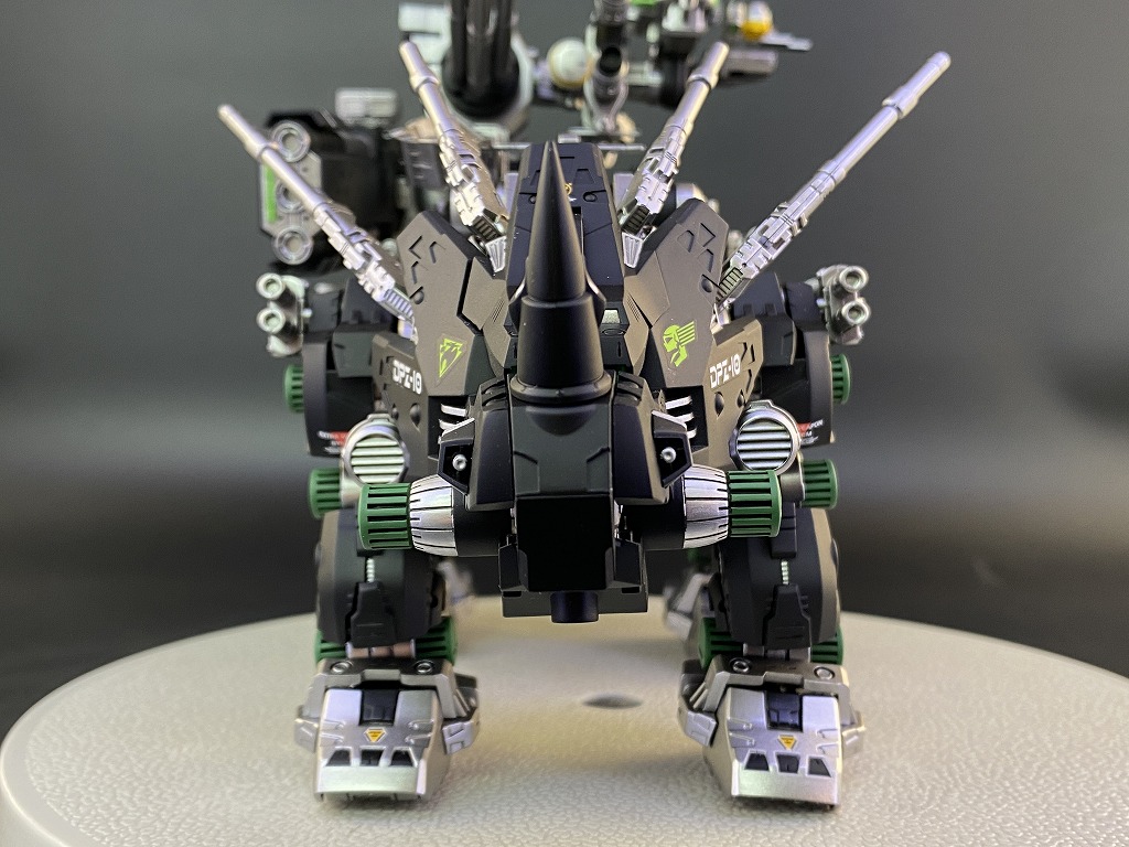 製作代行紹介「コトブキヤ ゾイド HMM DPZ-10 ダークホーン」全塗装