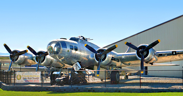 Boeing B-17G 'Flying Fortress' | Planes of Fame Air Museum