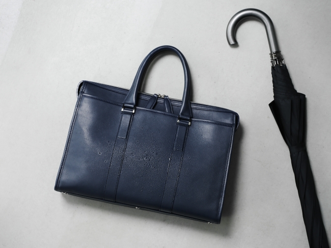 土屋鞄】秋の雨天に悩むビジネスマンに、全天候型ビジネス鞄「Plota