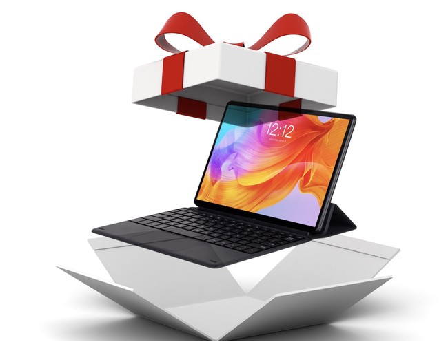 専用キーボードケースを無料で入手！Teclast大人気のコスパの良い4GB+