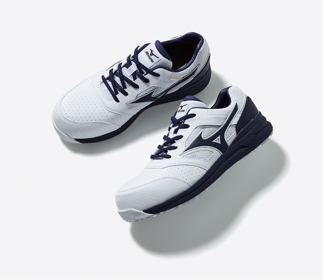 軽量タイプのミズノワークシューズのクッション性をさらに向上