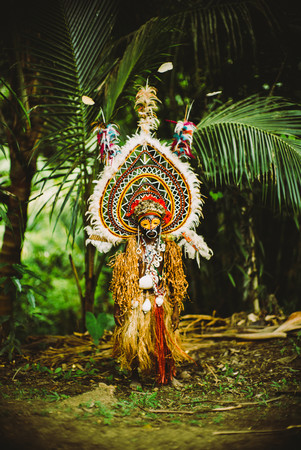 佐藤健寿 写真展「世界 MICROCOSM」： 東京、京都、GINZA SIXにて3会場