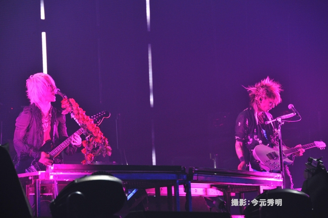 VAMPSの一夜限りのスペシャル企画に“BEAUTY”と“BEAST”が熱狂した夜