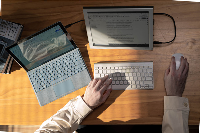 13.3インチEInkパネル搭載のセカンドモニター ”BOOX Mira” 発売の