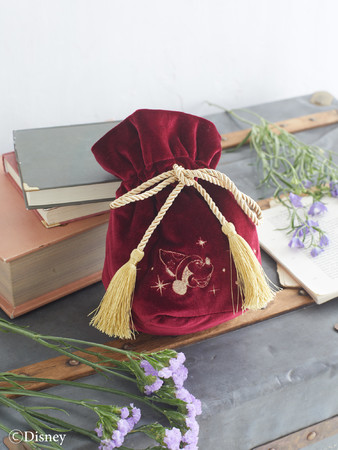 11月18日のお誕生日をお祝い！ミッキーマウスがきらめく魔法をかける新