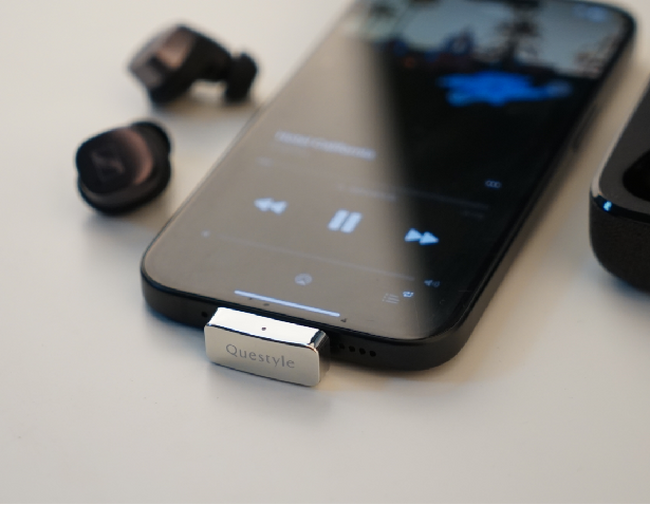 Questyle Japan、Snapdragon S5対応 QCC Dongle PROを発表：マピオン