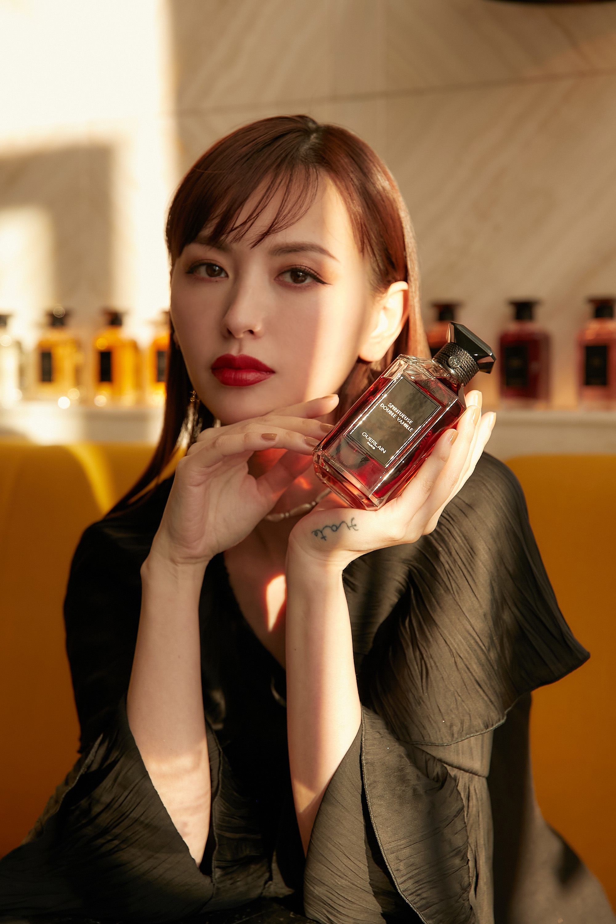 ゲラン5代目調香師 ティエリー・ワッサー氏の来日イベントに、鈴木えみ