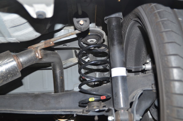 JF3 N-BOX カスタム 純正サスペンション ノーマル戻しと四輪