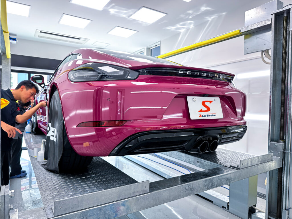 ポルシェ718ケイマンにXPEL ULTIMATE PLUS施工しました！