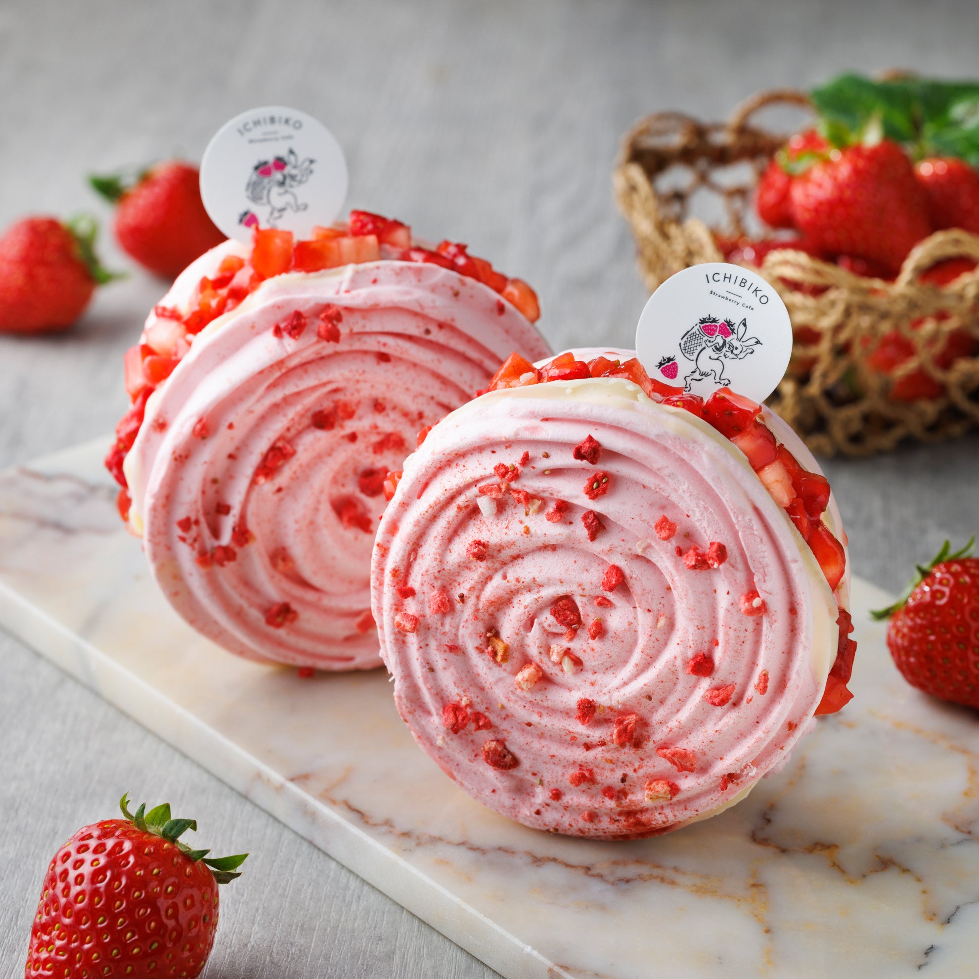 北海道ボールパークFビレッジ店オープン / 生いちごたっぷり「生いちび