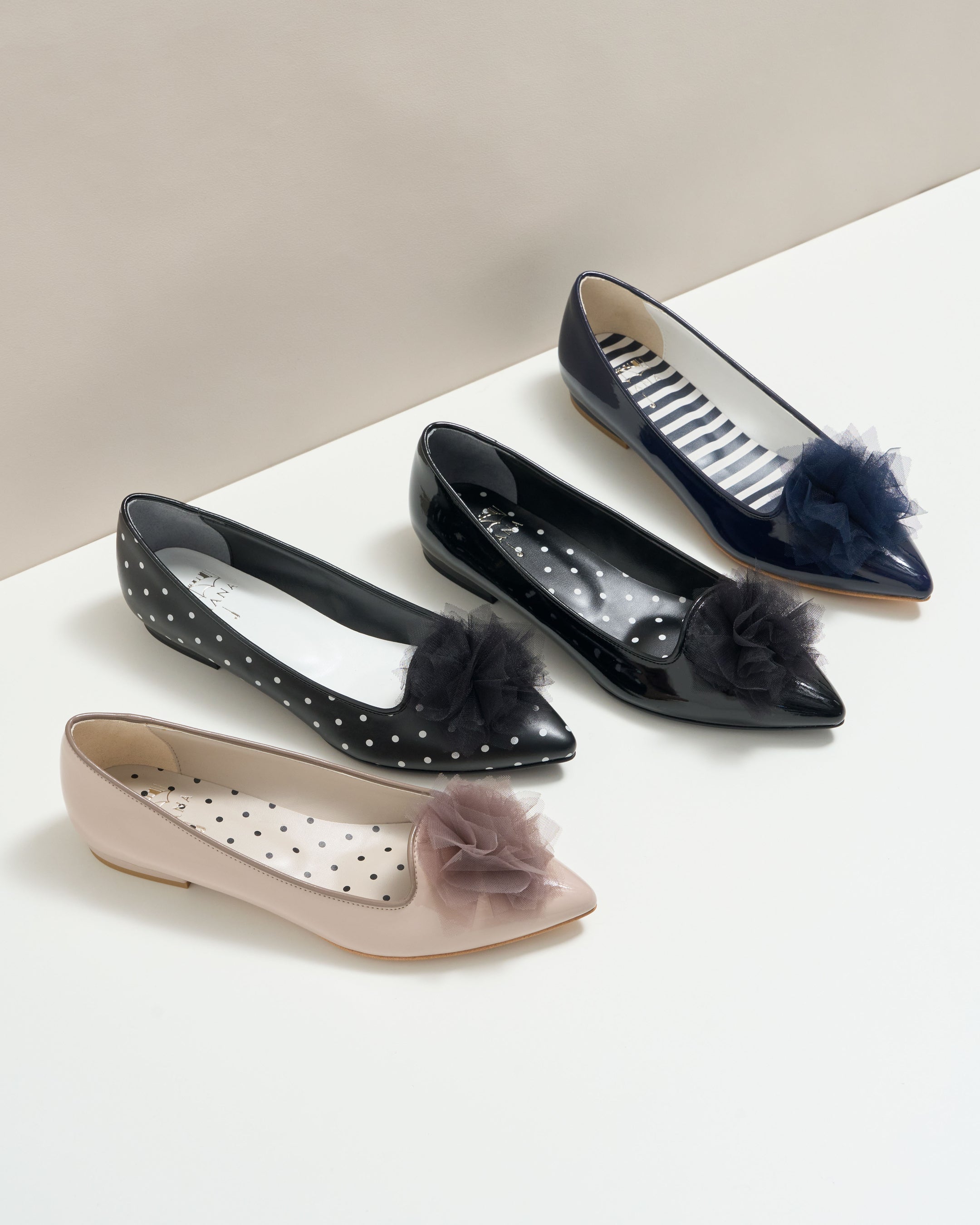 ダイアナ】”雨の日も楽しいワケ”オールウェザーコレクションに新作が