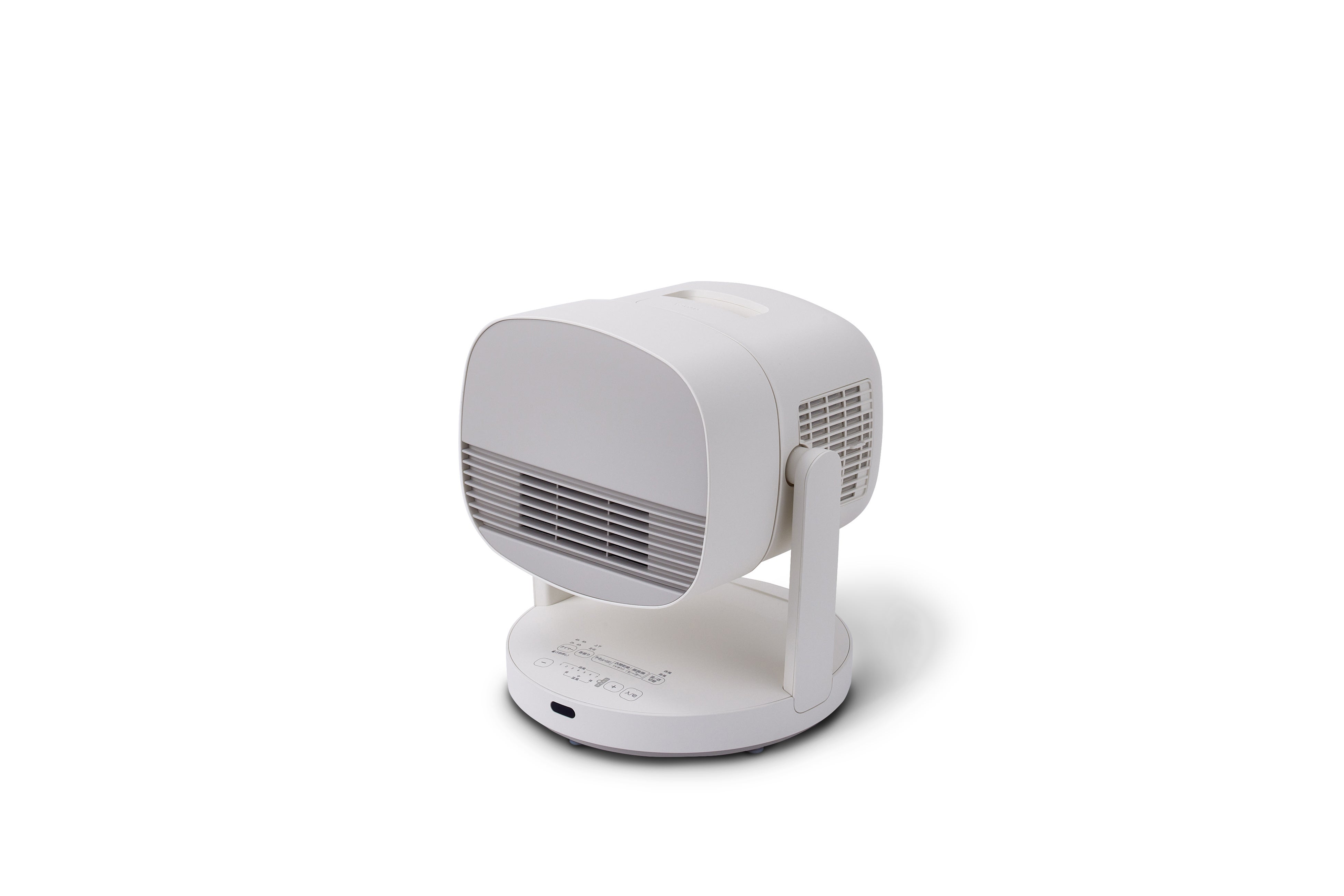 約20m先まで届く大風量なのに静か！シロカから、一年中快適な空間を