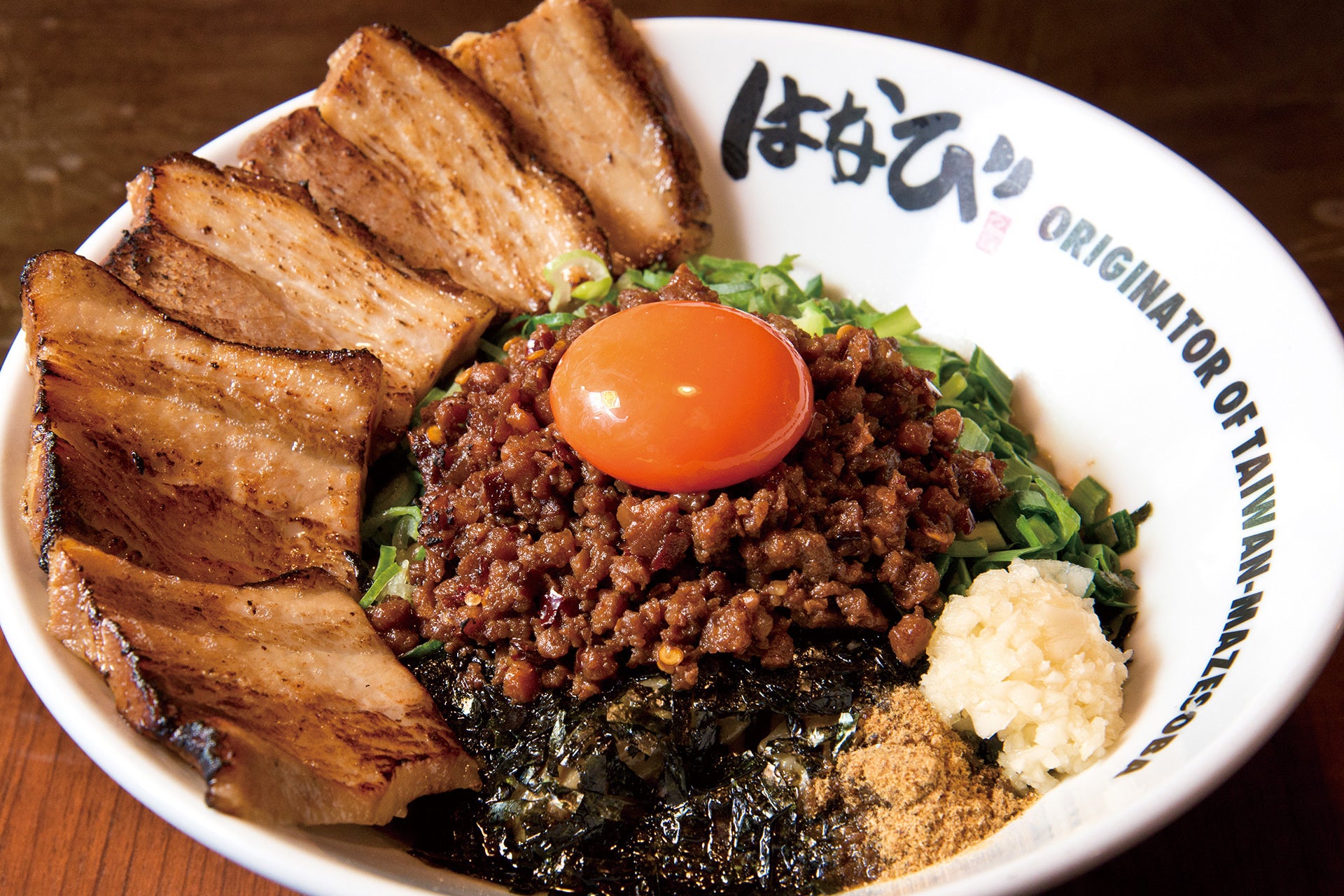 圧倒的な食べ応え】 名古屋発祥のソウルフード「台湾まぜそば」を提供