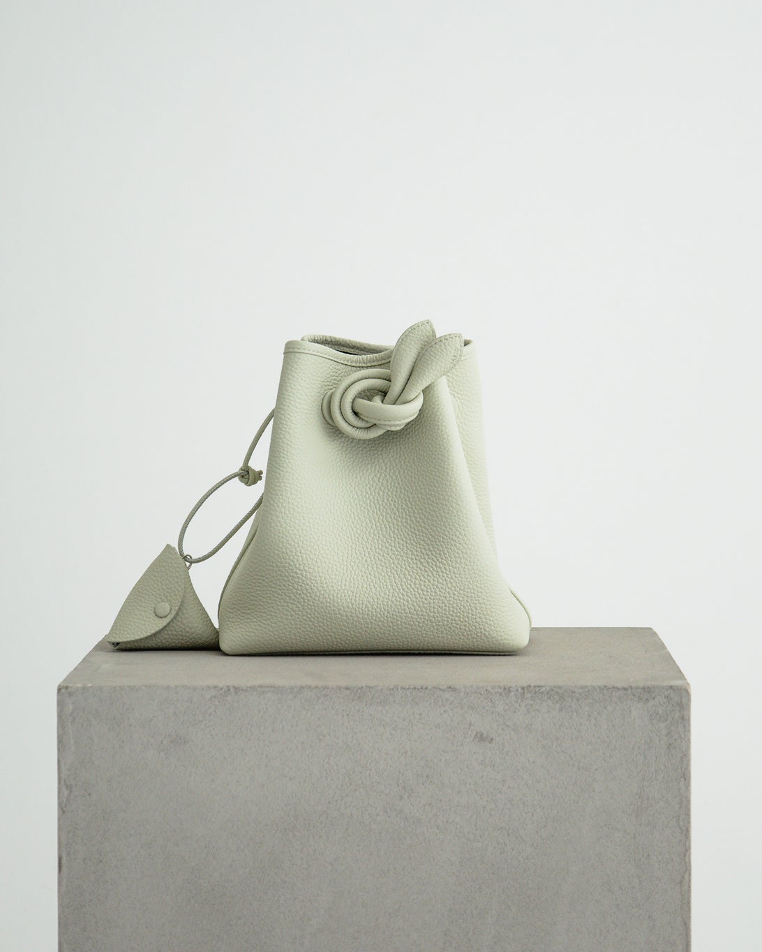 VASIC for TOMORROWLAND】別注「BONDコレクション」が登場 ― 10月29日