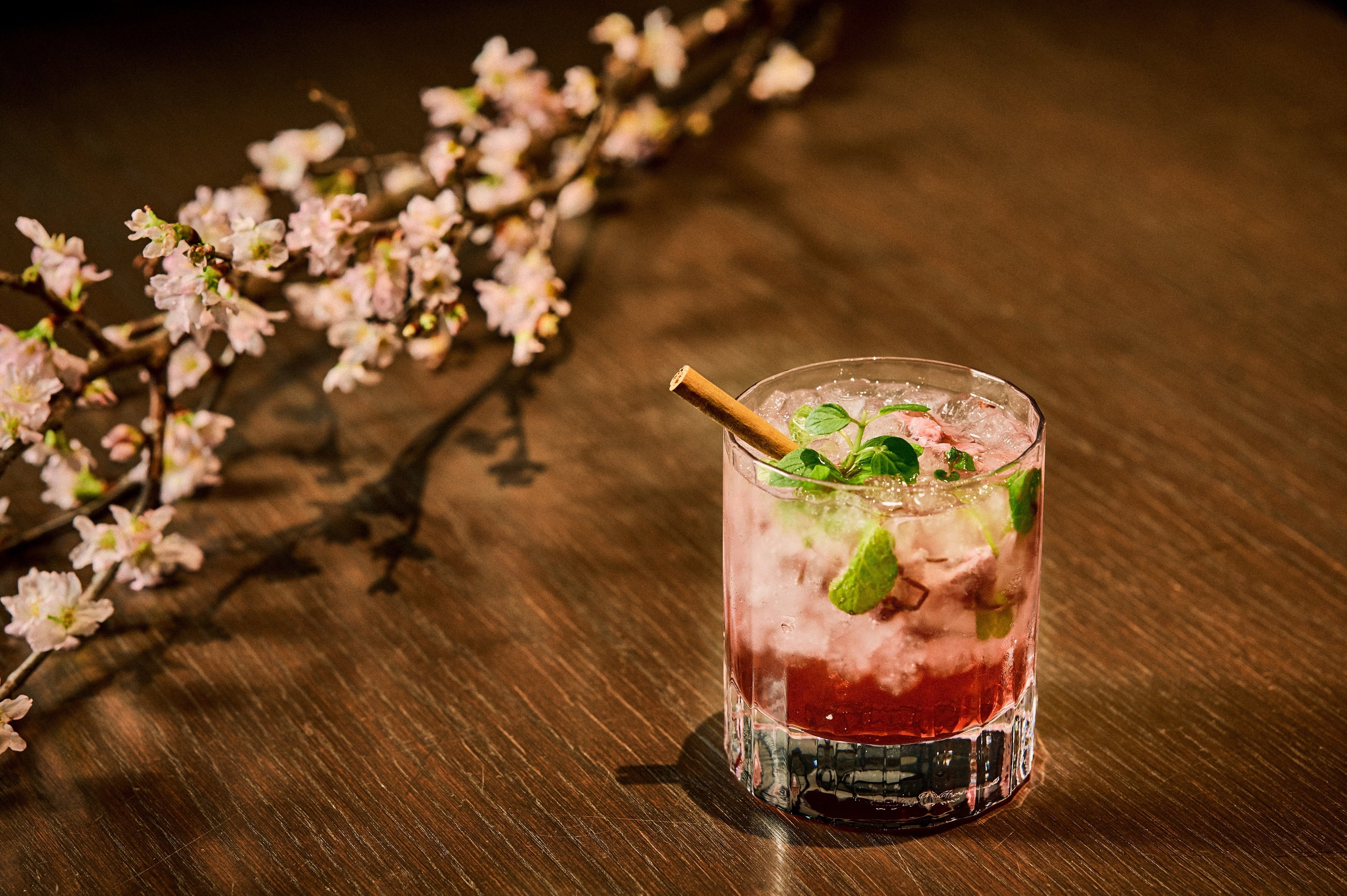 桜のカクテル3種類が登場 | 株式会社ベストホスピタリティー