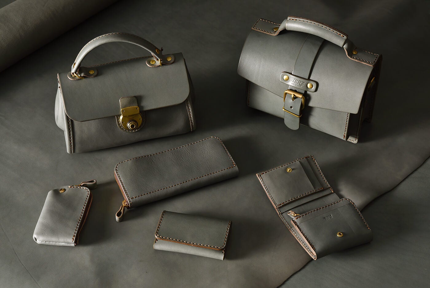 HERZ】冬限定カラー「アイビーグレイ」のレザーで作った革製品を個数