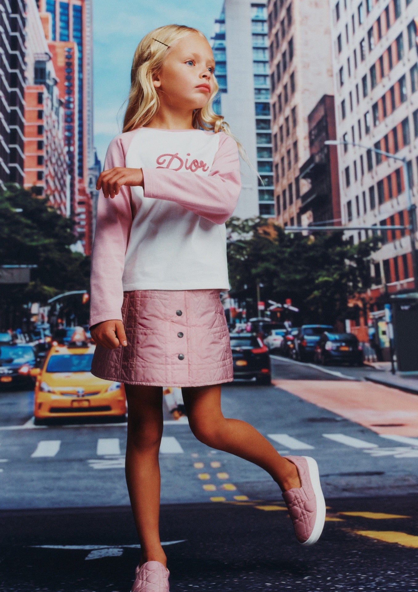 BABY DIOR】ニューヨークへオマージュを捧げる2025年スプリング