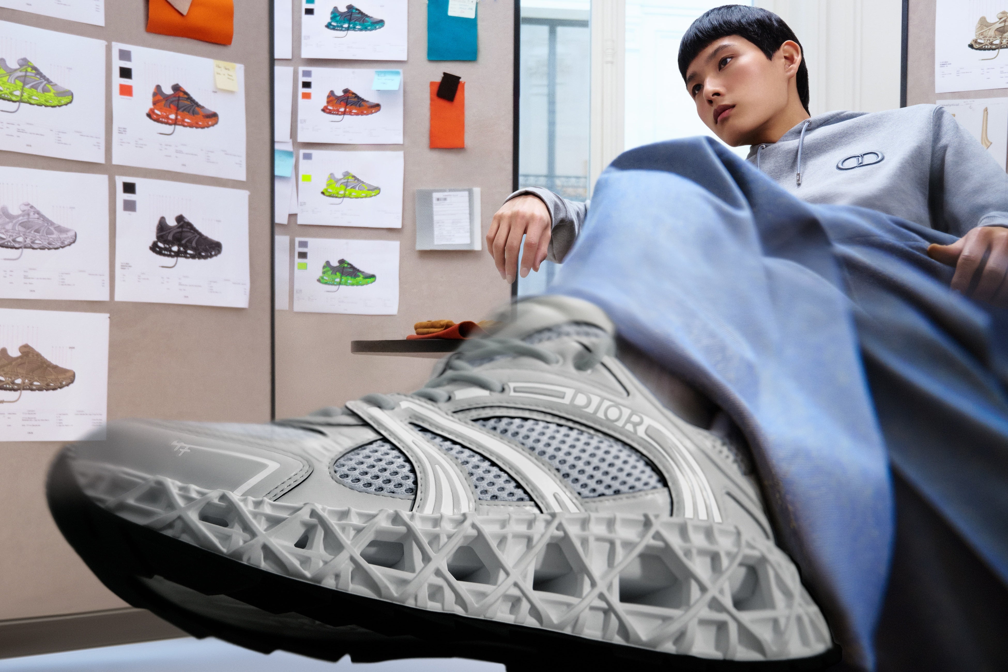 DIOR】「B35 NXXT」から新作スニーカーが登場 | クリスチャン