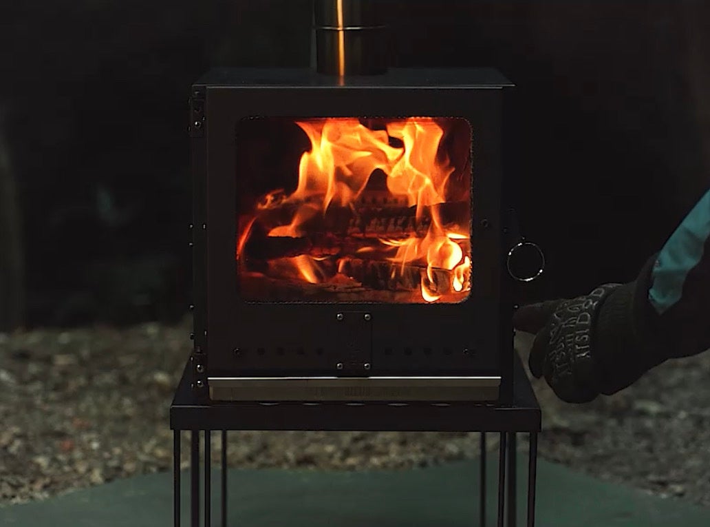 まきちゃん”こと薪ストーブシリーズに新作登場。調理特化型「ピザが