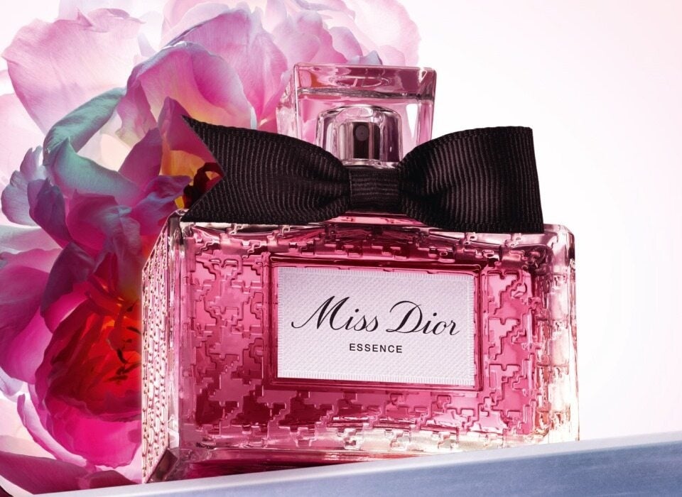 自由をつかむ、香りのマニフェスト、ミス ディオール エッセンス誕生