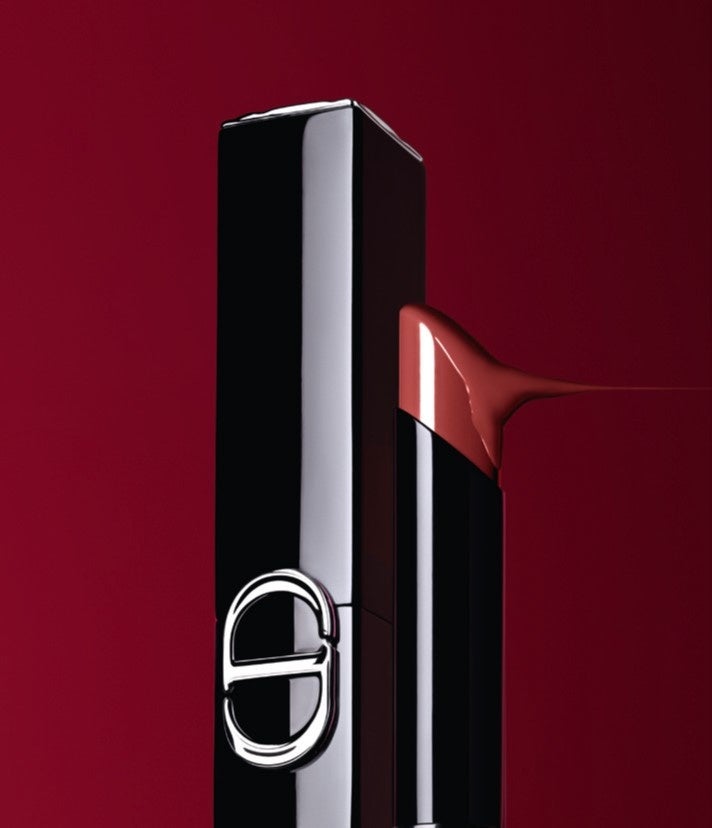 視線を集める、輝きと色持ち ルージュ ディオール オン ステージ誕生