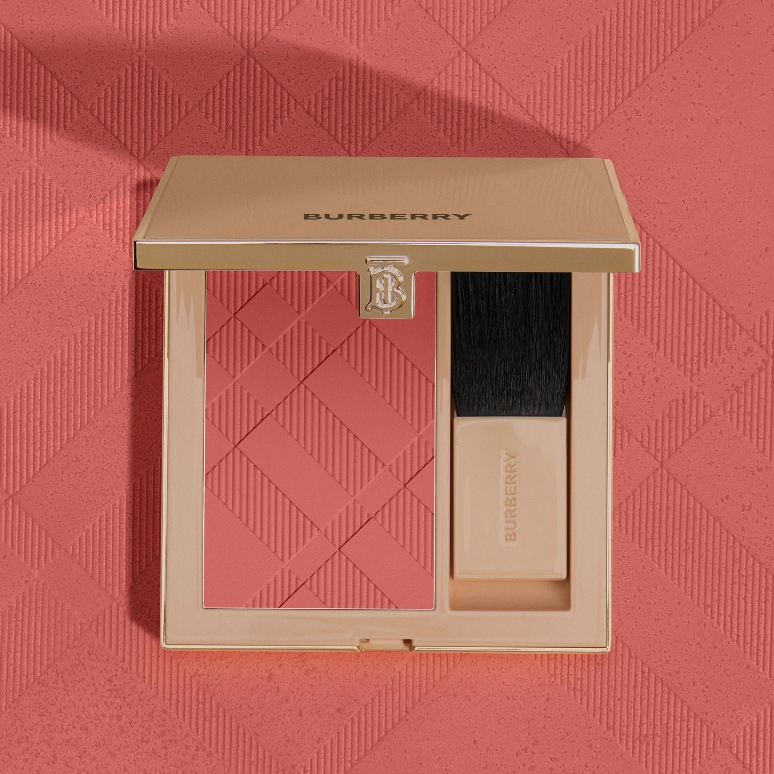 バーバリー ビューティが描く、この秋の彩り。バーバリー チェックを