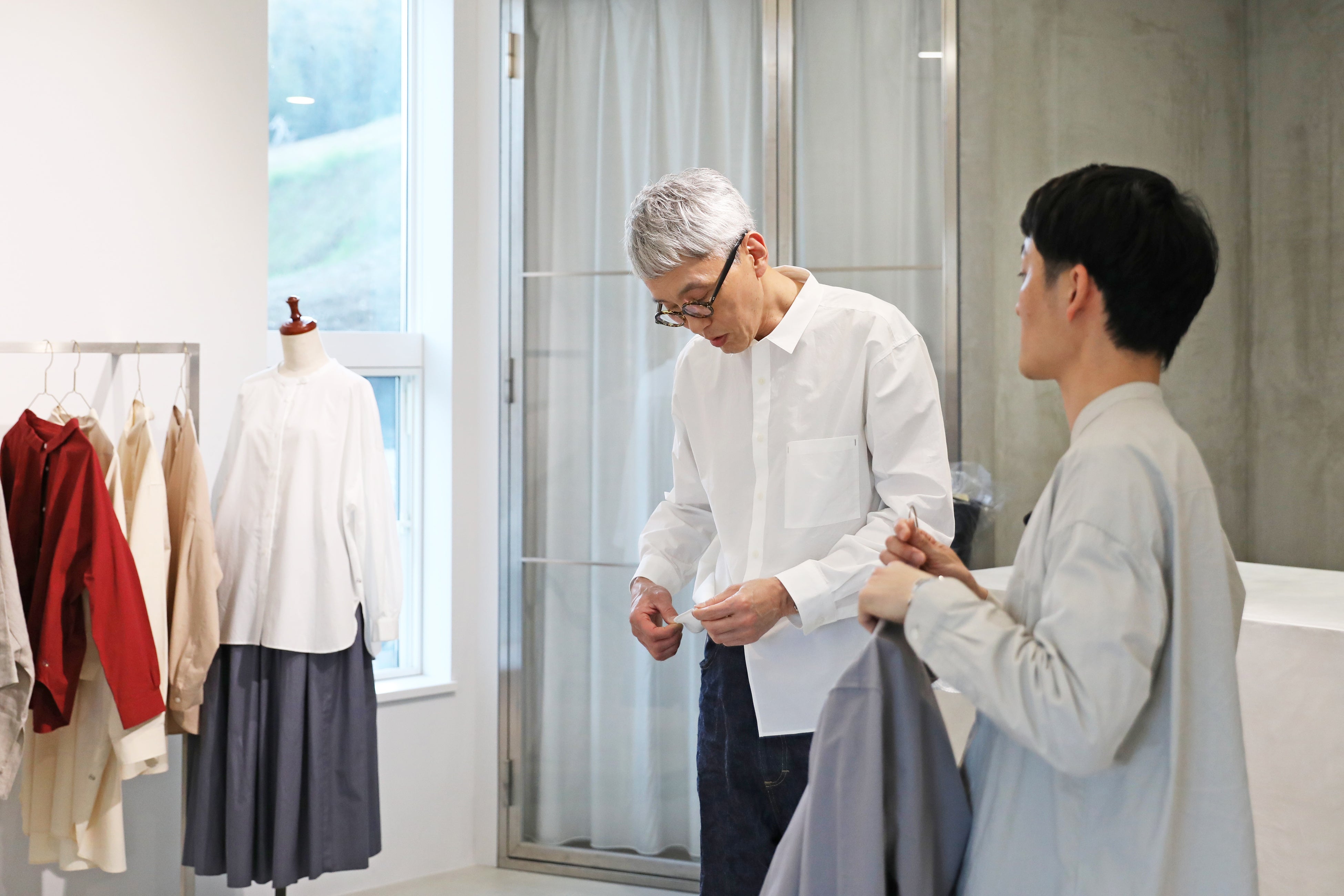 松重豊×HUIS］最高級の【遠州織物】を日常着として味わう世界で唯一