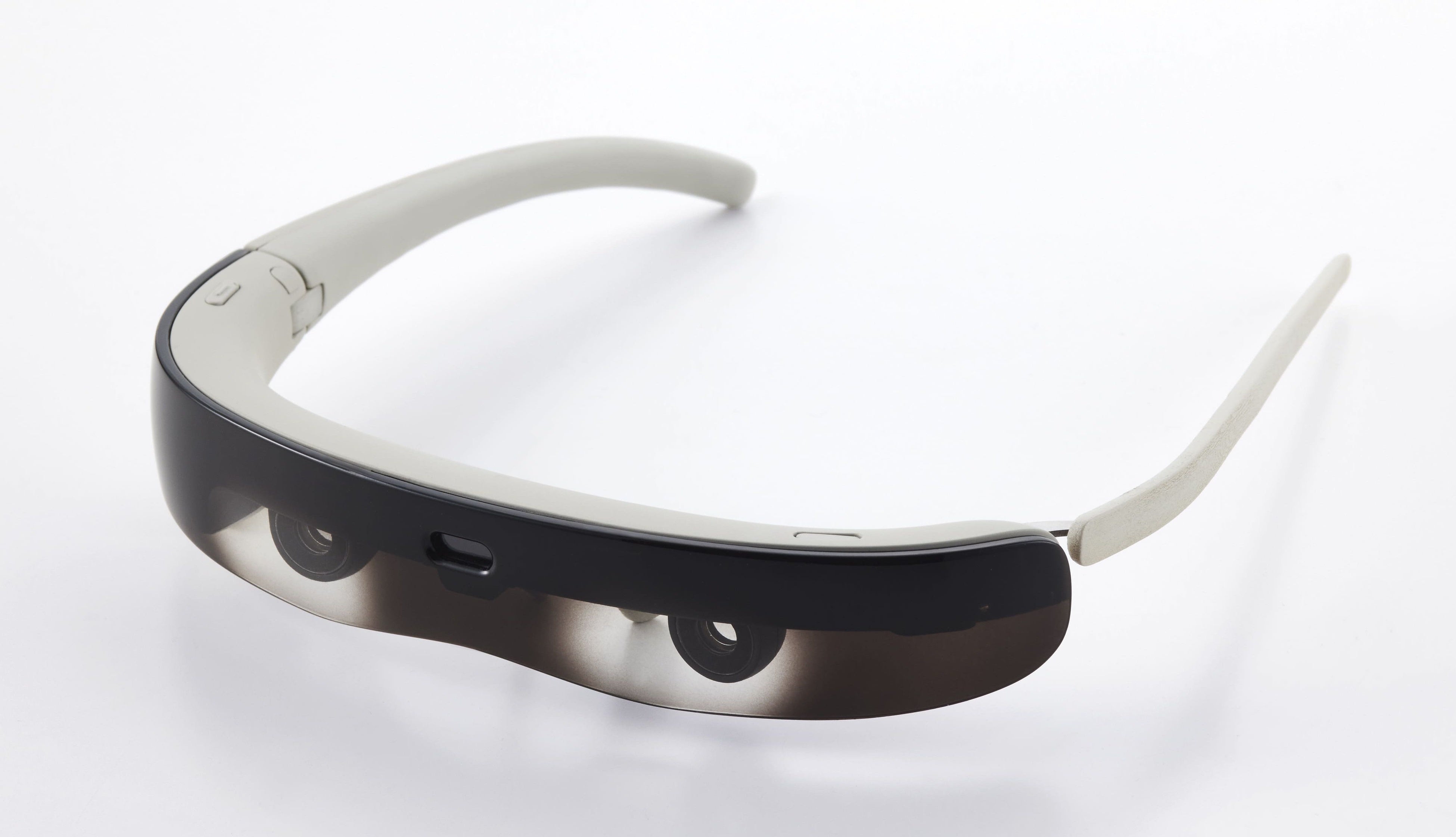 オートフォーカスアイウェア「ViXion01」、株式会社オンデーズの