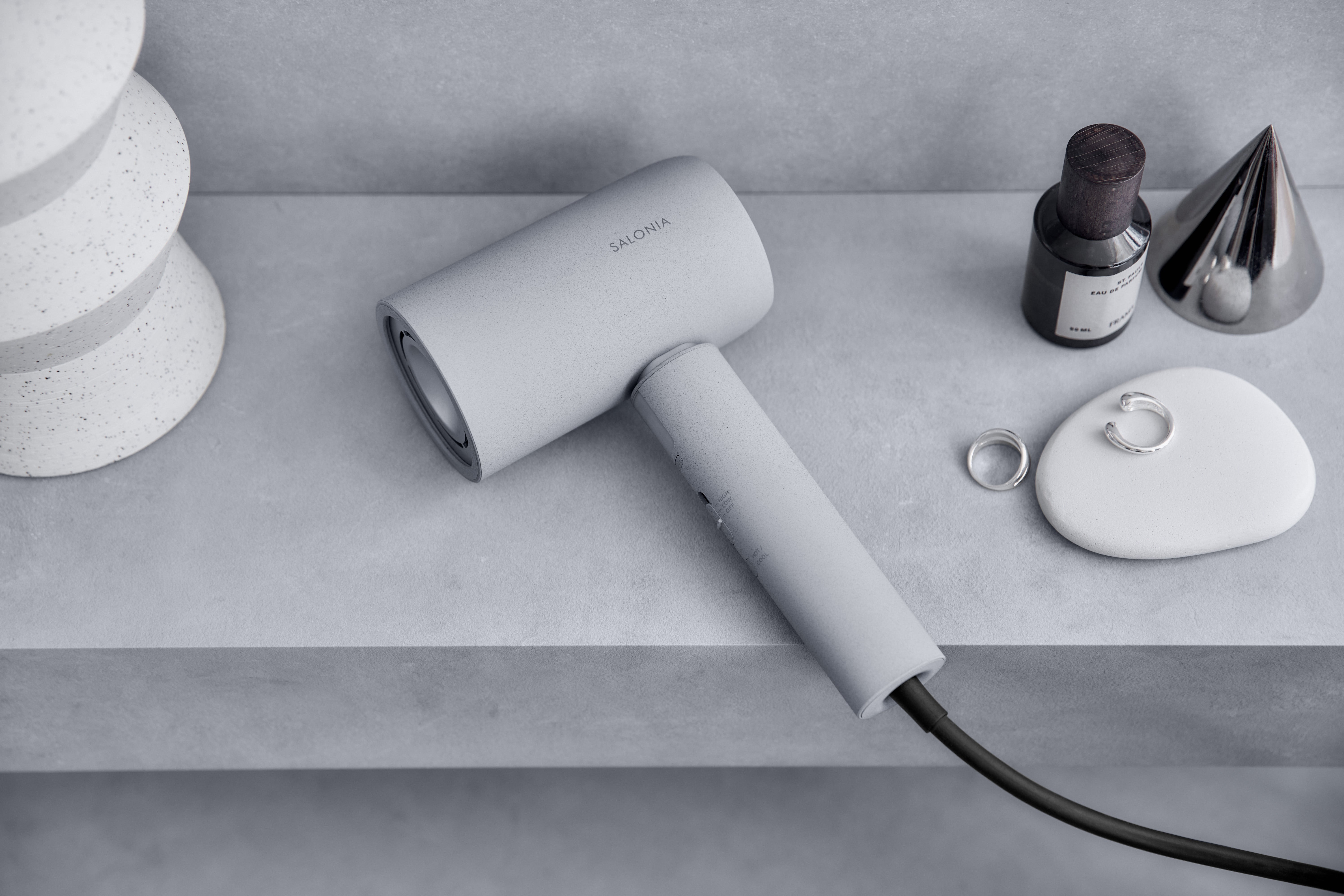 SALONIA最上位モデル「エアトリートメントドライヤー」11月1日新発売