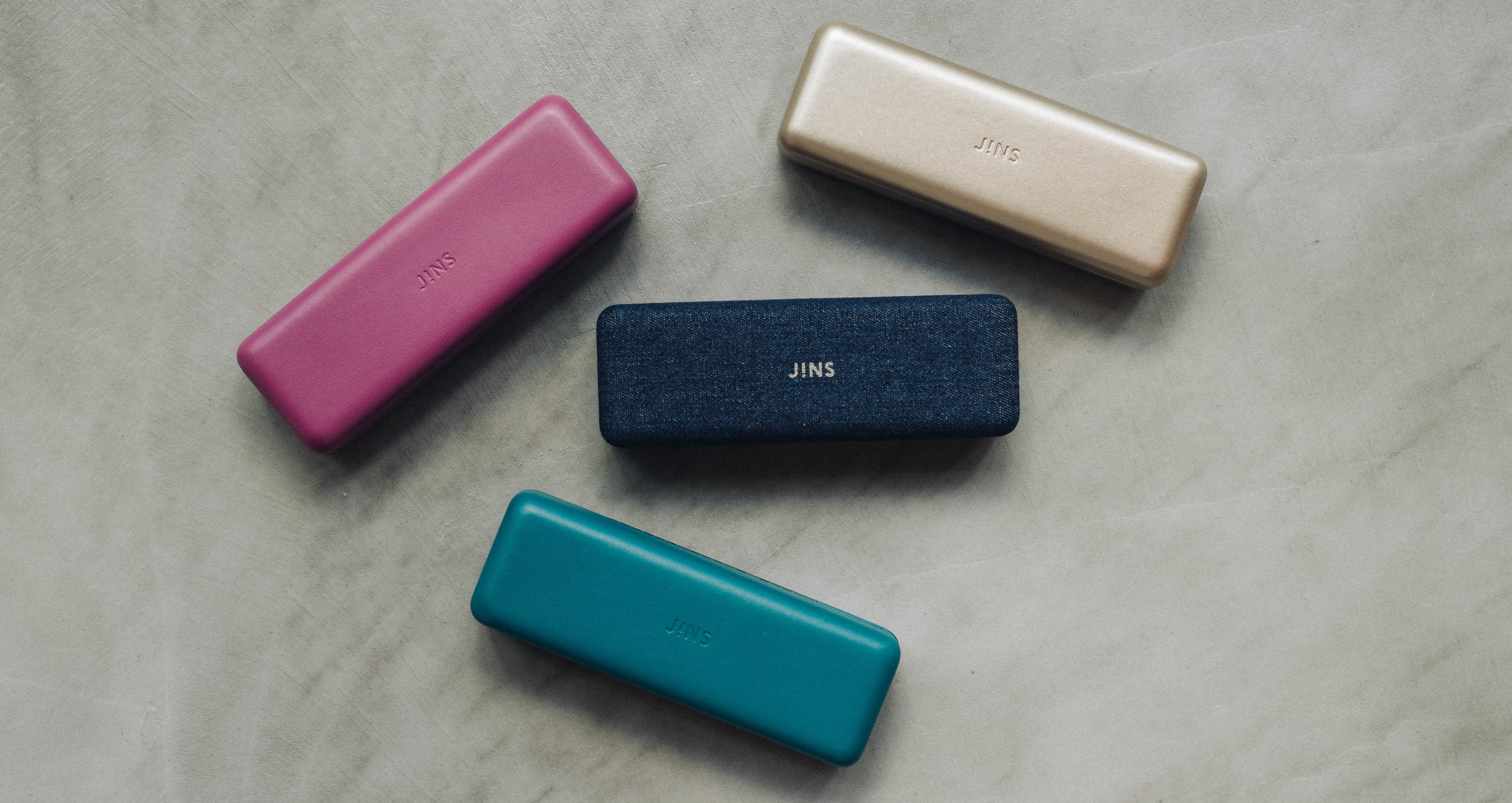 待望の新作メガネケースが8月3日(木)より登場！メタリックやデニム