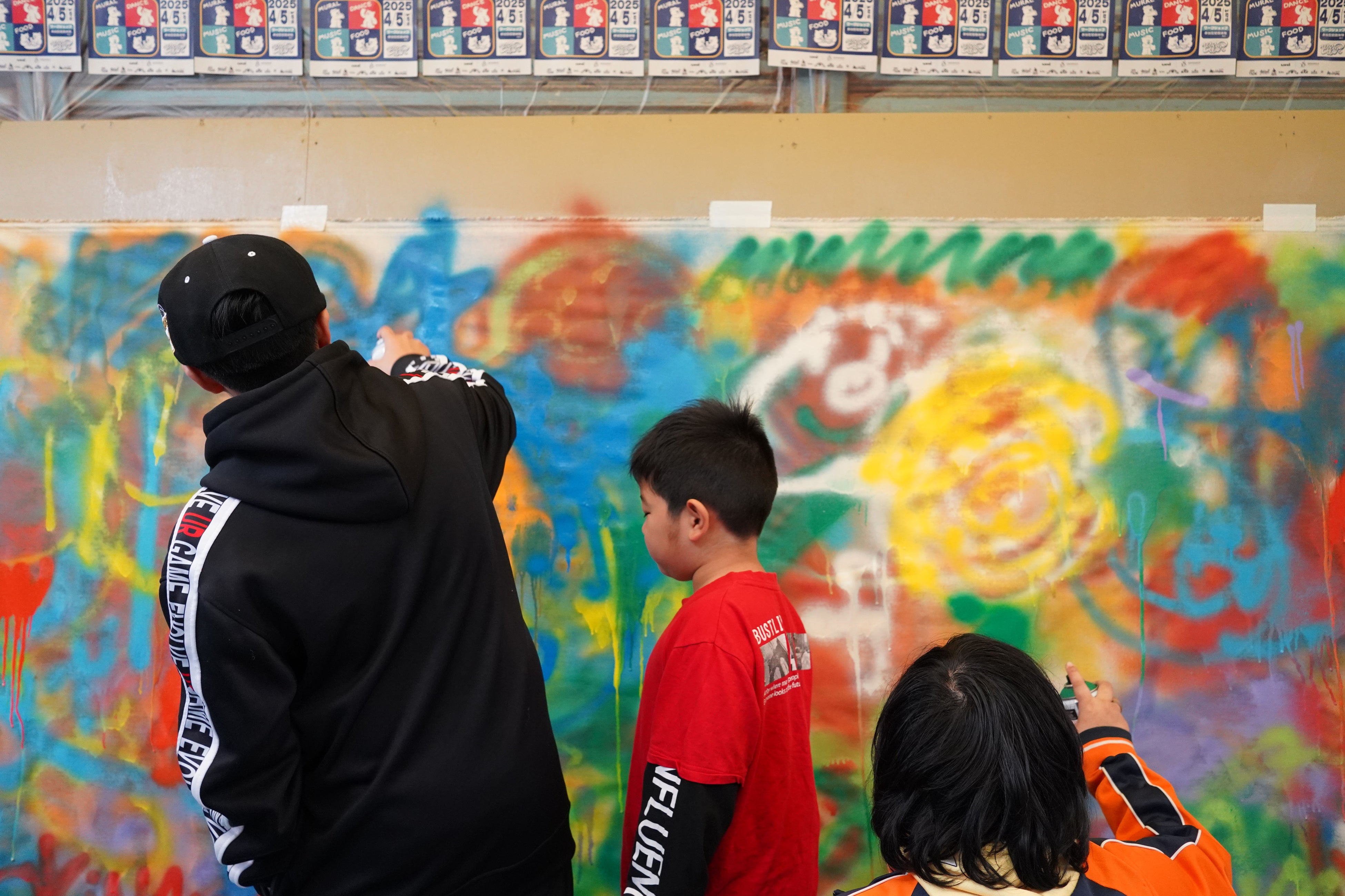 一般財団法人 表現革新振興財団＞沖縄市・コザ銀天街で「ミューラル