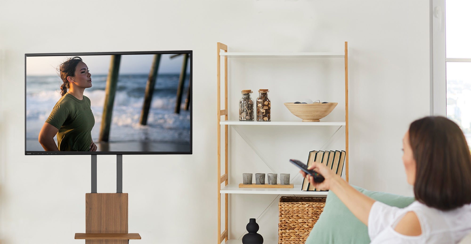 RCA+NewBridge 大画面の4Kチューナレスもしくは4K対応テレビと、お部屋
