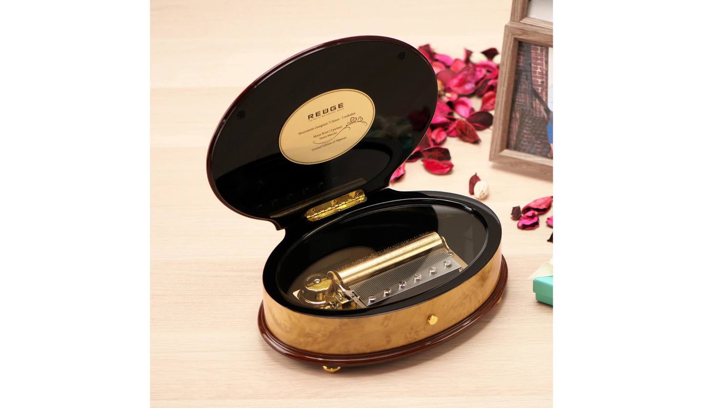 ティファニーで朝食を』の劇中歌がオルゴールに！スイス政府御用達