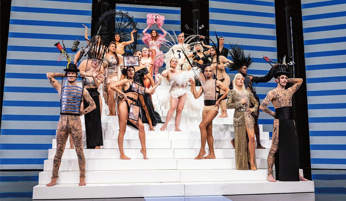 ファッションデザイナー「ジャンポール・ゴルチエ」の半生を描く