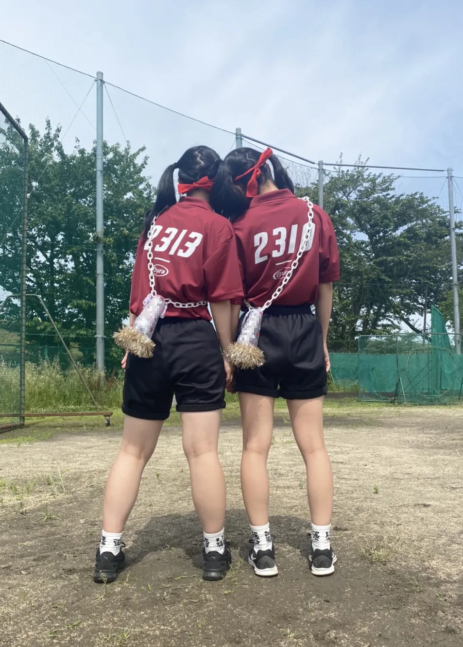 東京都K高等学校バーガンディ色ポロシャツが可愛いクラポロ着こなし