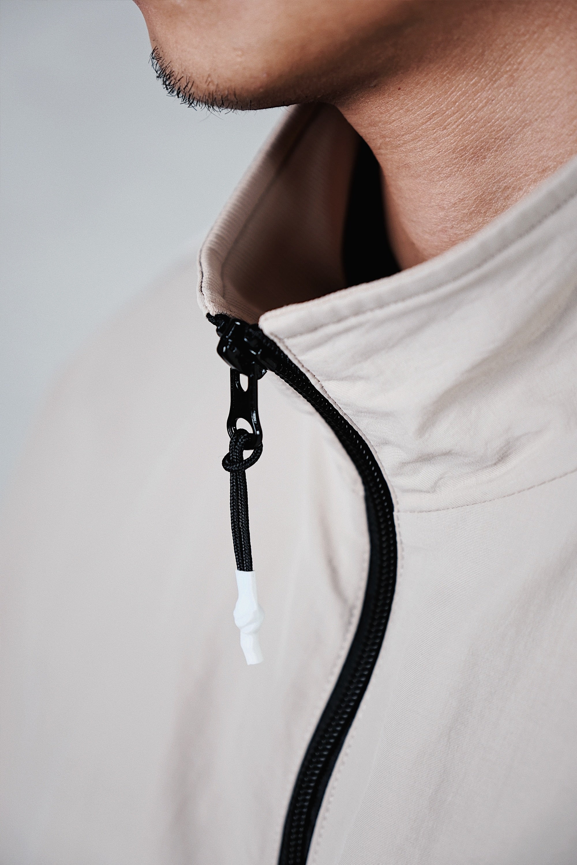 Pvot SL Nylon Jacket (Beige / White)