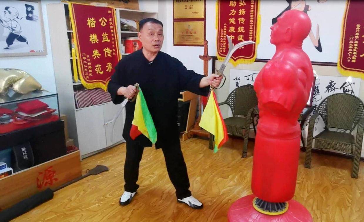 2a2cba2e68bd4dd5b0dae90615a3f4