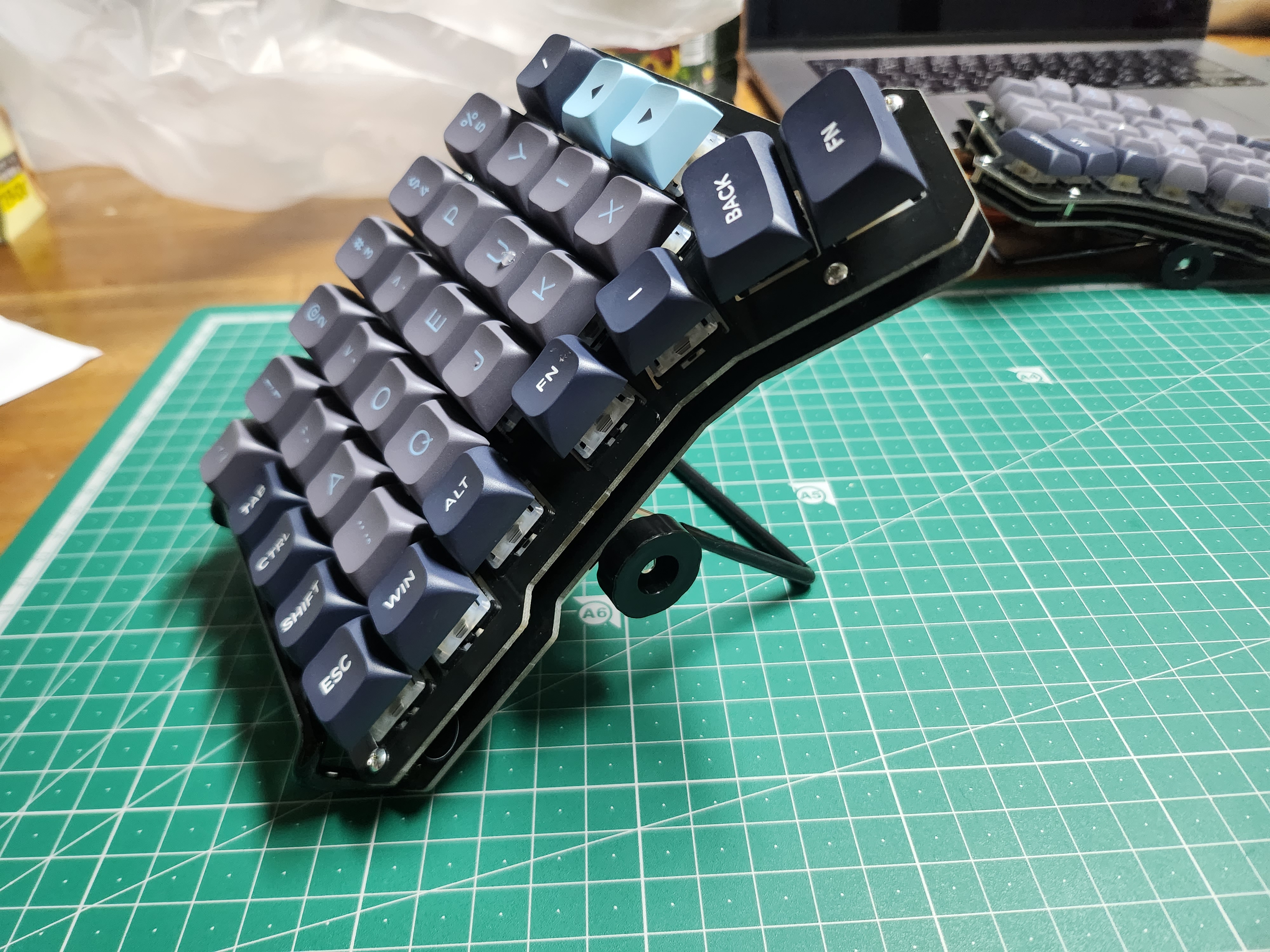 自作キーボード入門にErgo68を購入したのでレポ(前半) #自作キーボード