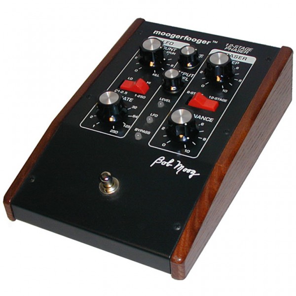 Moog MoogerFooger 12 Stage Phaser MF103 at Gear4music