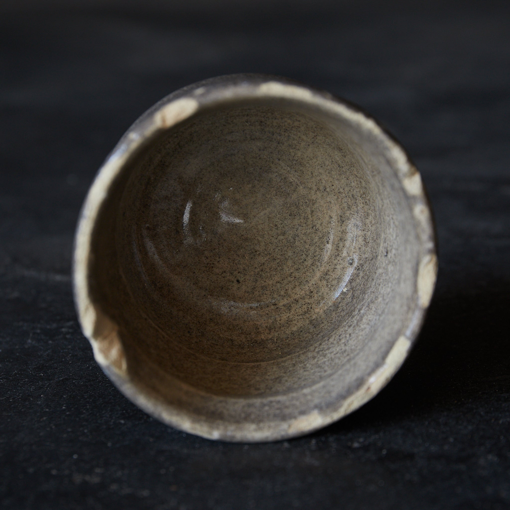 オランダアンティーク 黒化デルフト小壺（近世：16–19世紀） | 入蘆花