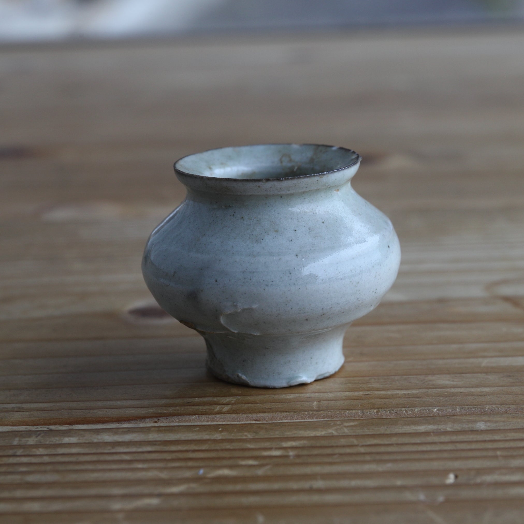 李朝 白磁小壺 丸壺 (塩笥盃) 李朝 白磁小壺 丸壺 塩笥盃 A-00160