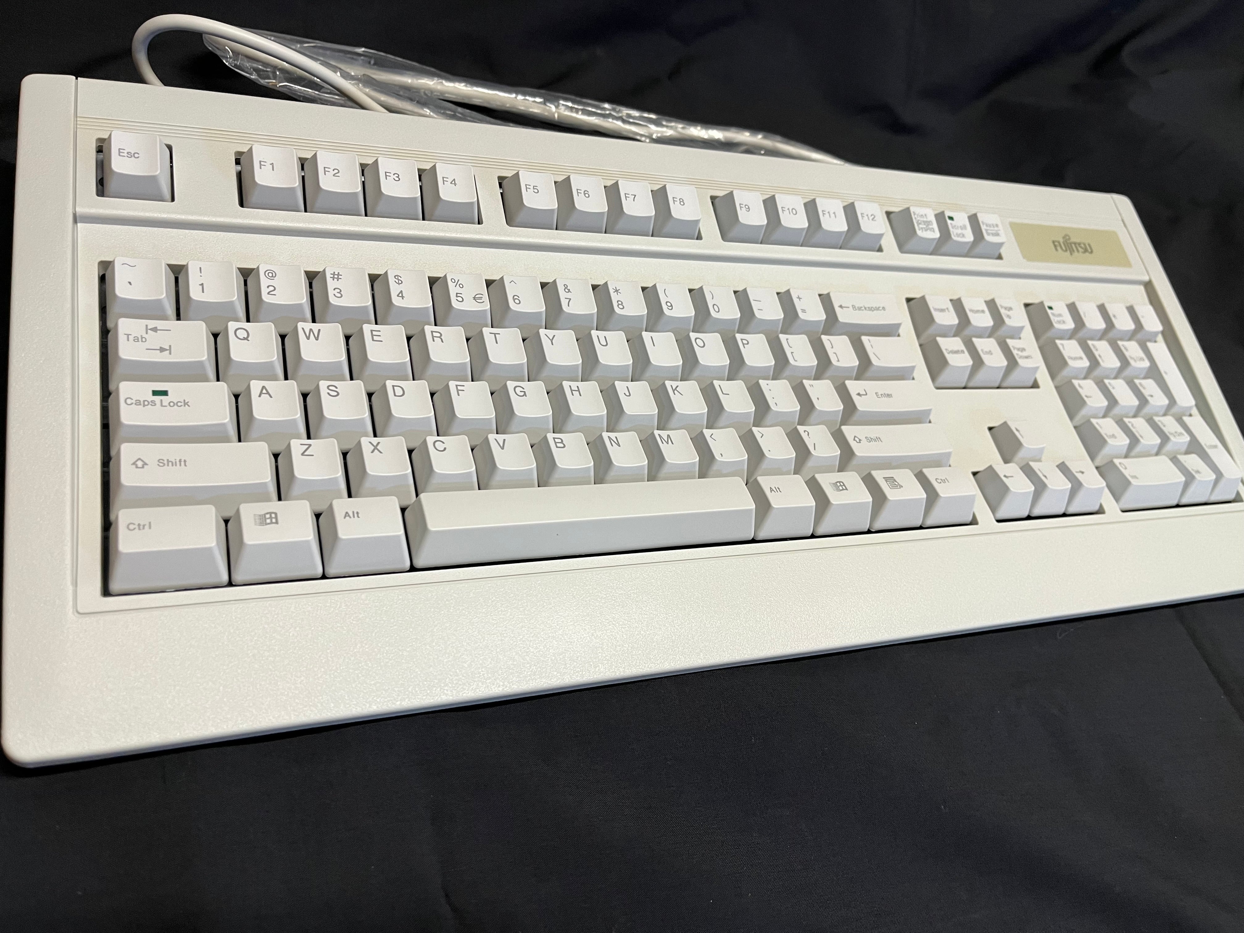 FKB4726-651, Fujitsu FKB4725 Series Full Size Mechanical Click