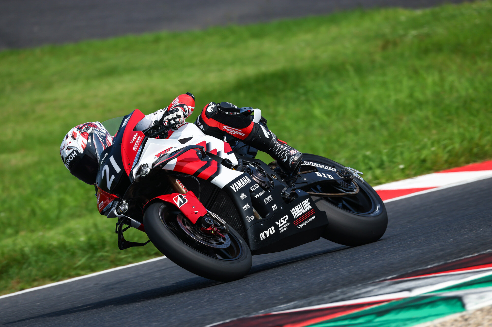 鈴鹿8耐に参戦する「#21 YAMAHA RACING TEAM」のライダーが集結。1999