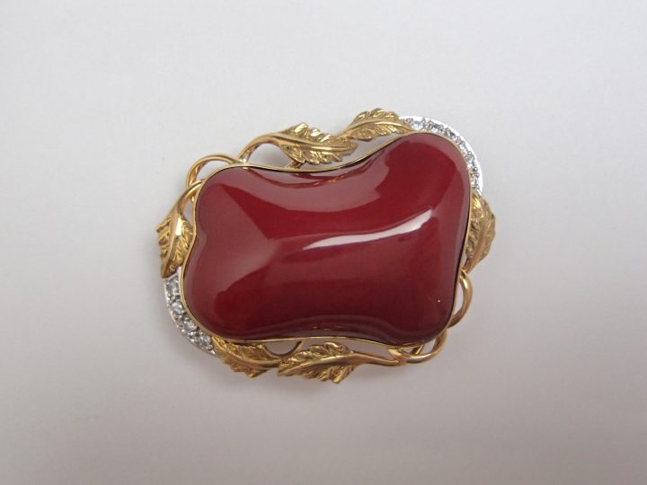 珊瑚の帯留めを高価買取しました！ 血赤珊瑚だとこんなにも高い