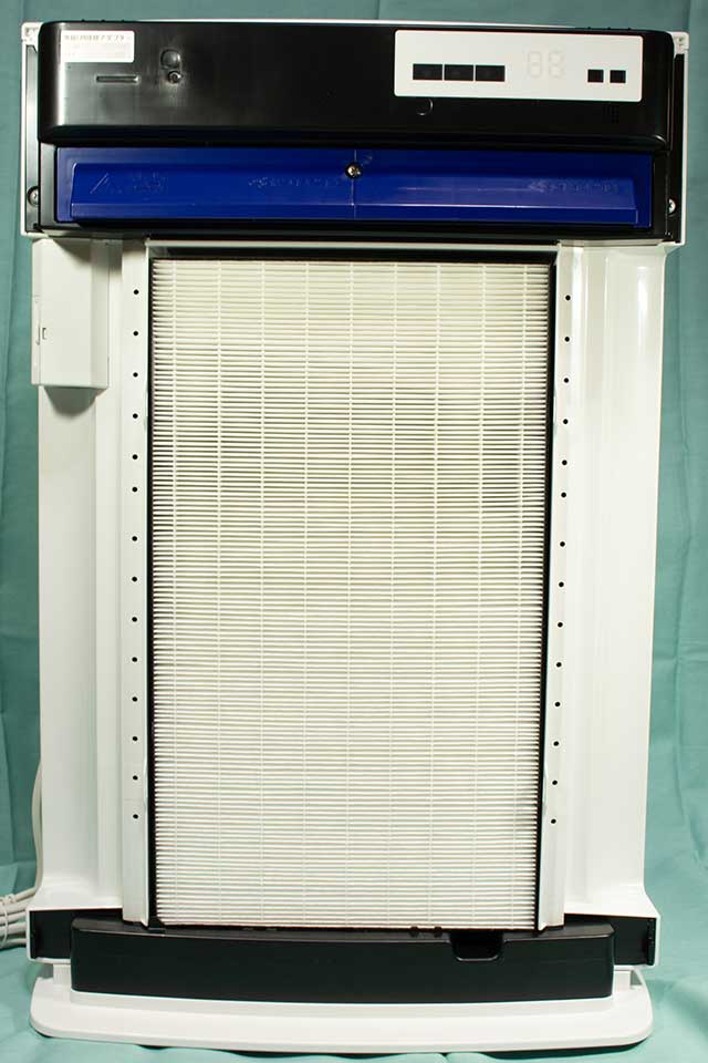 ダイキンの空気清浄機を新しいMCK70Vに取り換えた | Rai-Life